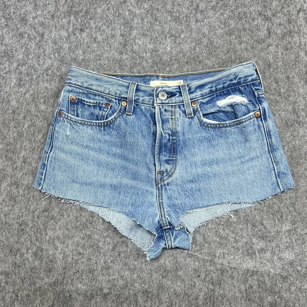 Levis Wedgie Shorts Womens 27‎ Blue Distressed Cutoff Denim High Rise Button Fly